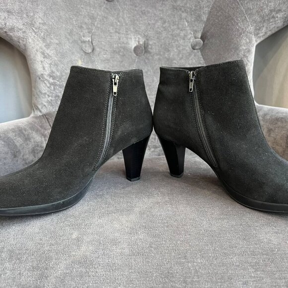 La Canadienne Women’s Oliver Waterproof Suede Booties – Size 9M Black - Picture 6 of 11